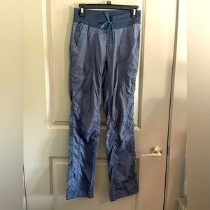 North face slouch pants